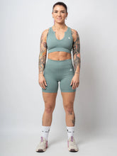 Serenade Set - Shorts + Top collo a V